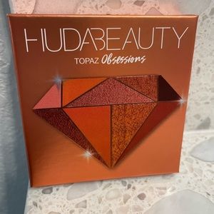 Huda Beauty Topaz Obsessions Palette